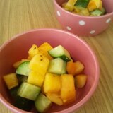秋味サラダ☆柿ときゅうりのコロコロサラダ